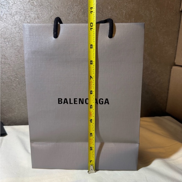 Balenciaga gift bag - Picture 2 of 8
